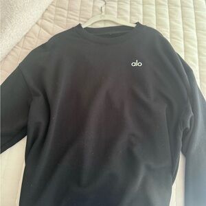 ALO Yoga Black Accolade Crew Neck Pullover